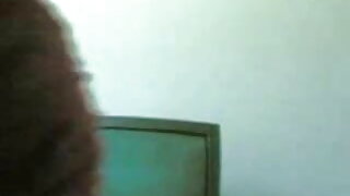 একটি বাতি ও দরজা কাটুন এক্সক্সক্স প্রেক্ষাপটে বিছানার উপর রাশিয়া এর মানচিত্র